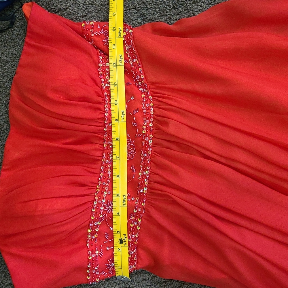 Dress - Picture 6 of 7